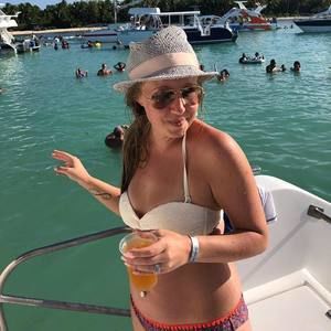 Meet your Posher, Julie